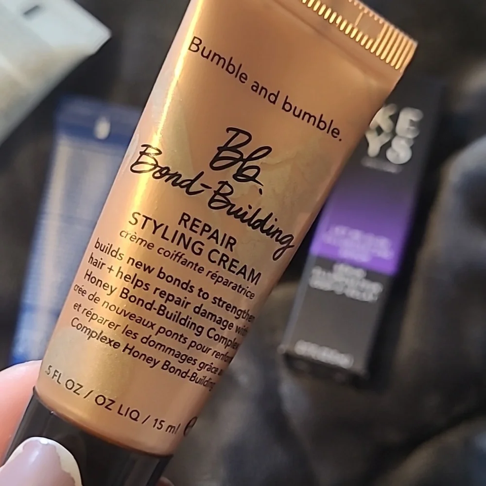 Travel sized items - Picture 4 of 6